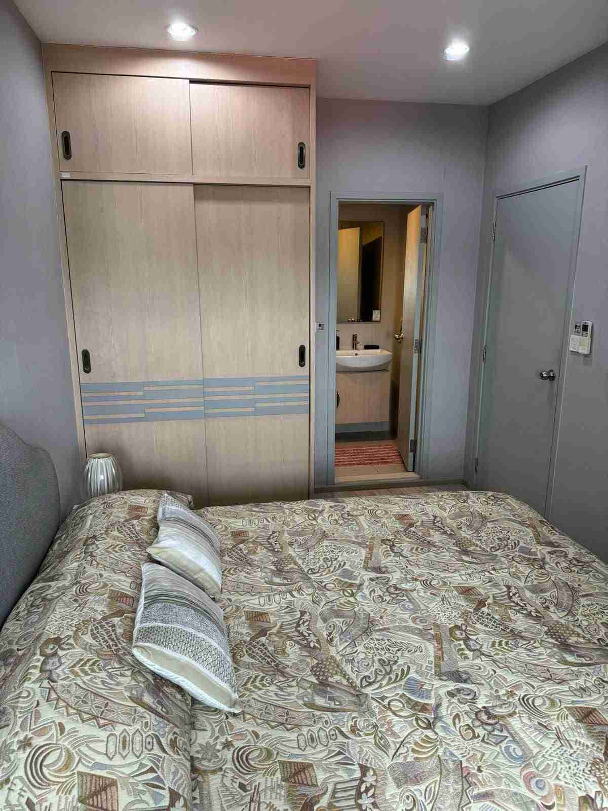 bedroom1