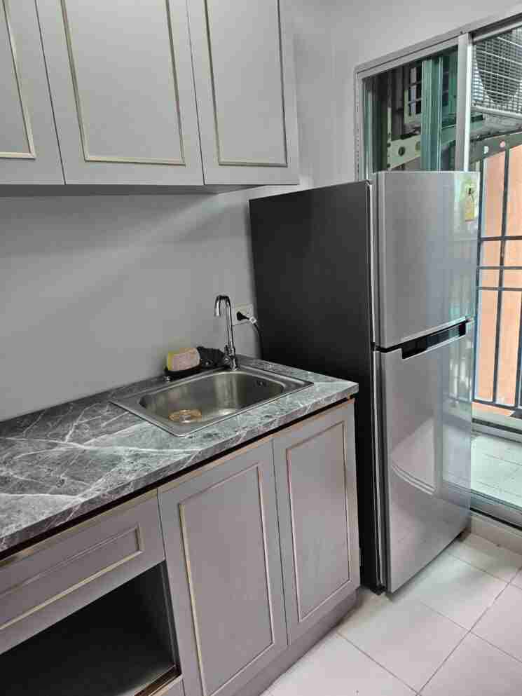 1697010042220 - condo kitchen