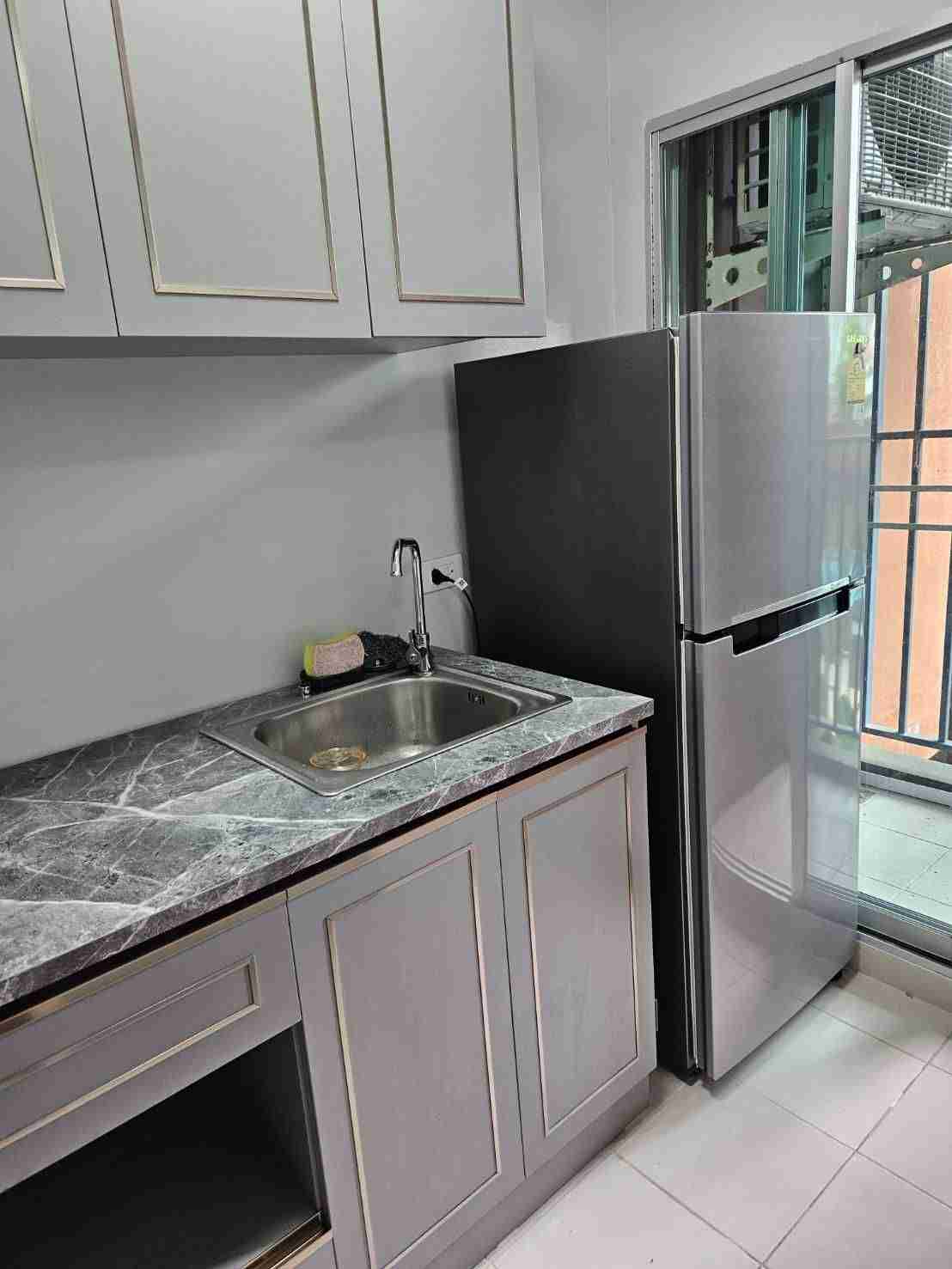 1697010042220 - condo kitchen