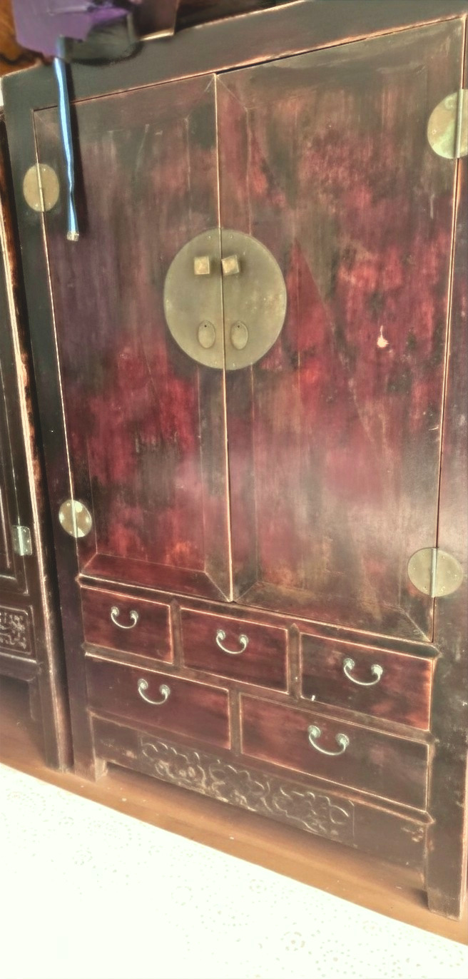 Cabinet 1
