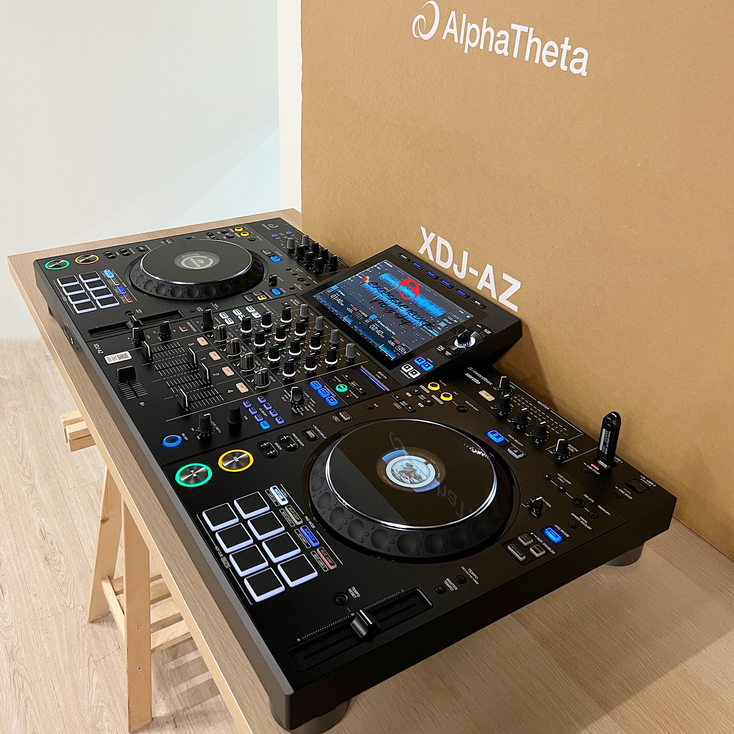 AlphaTheta XDJ AZ